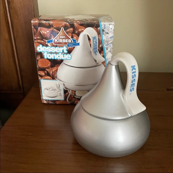 NWT Hershey's kisses silver toned fondue set. - Picture 2 of 6